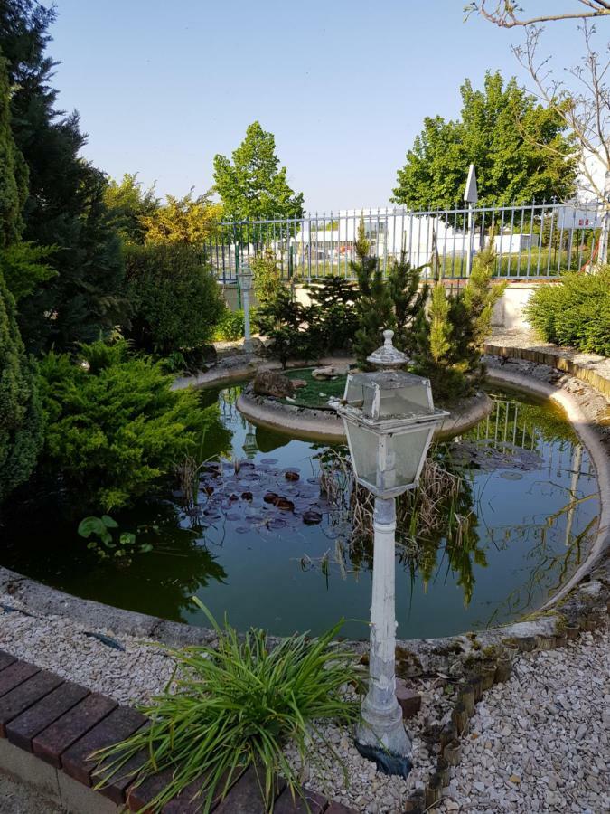 Pepiniere Villa Nogent-sur-Seine Bagian luar foto